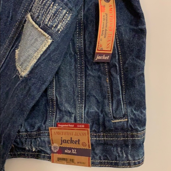 Jean jacket - Picture 2 of 5